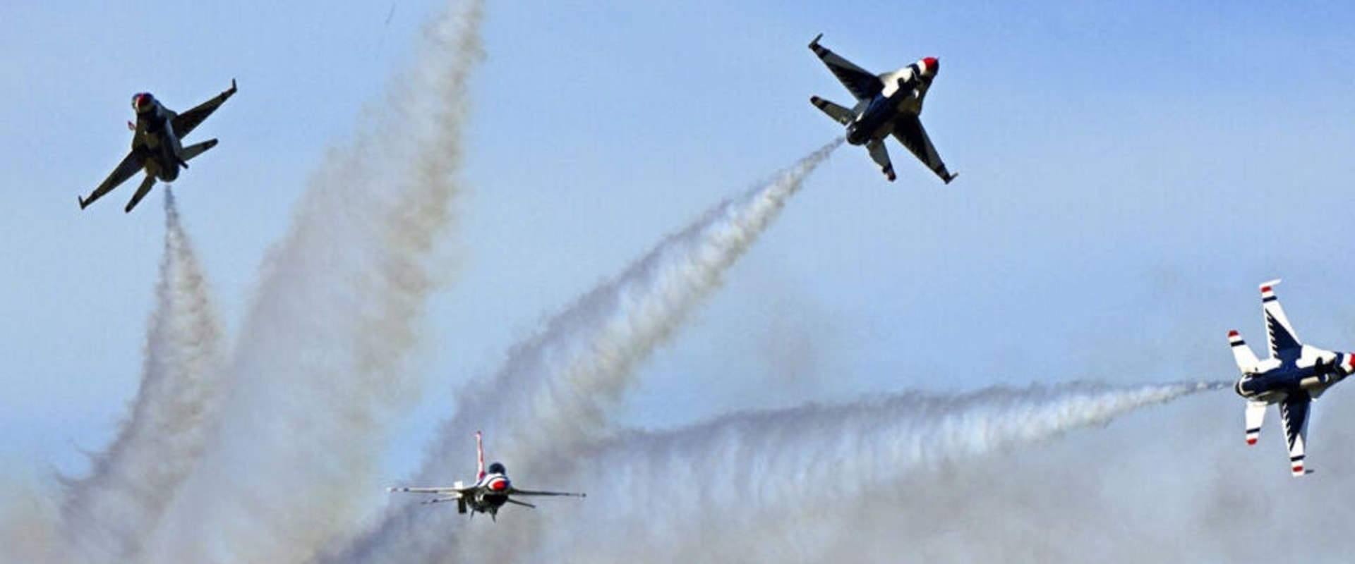 Expert Tips for Bringing Your Own Food and Drinks to Air Shows in Southern Mississippi